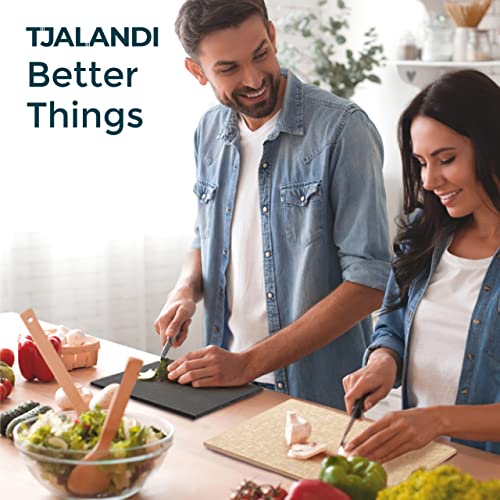 TJALANDI Schneidebrett Holz & Papierfaser Spülmaschinenfest I 41x27 Schneidebrett Groß als Servierbrett und Hackbrett, Antibakterielles Küchen-Brett - 100% Recycelt - Holzbrett neu gedacht (Schwarz)